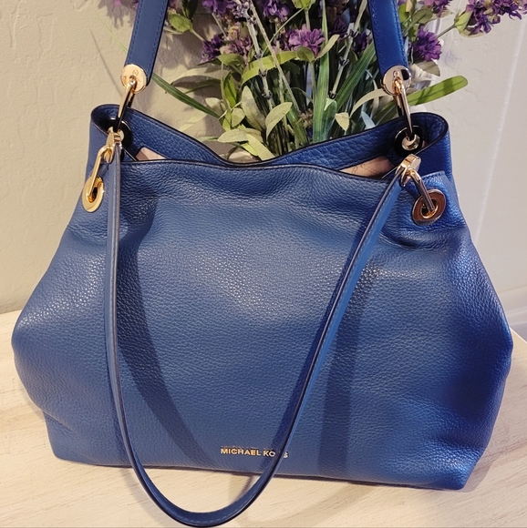Michael Kors Handbag - Picture 6 of 13